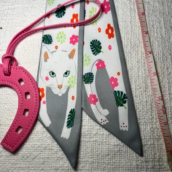 Cat Twilly Set & Lucky Horseshoe Charm - Picture 13 of 13